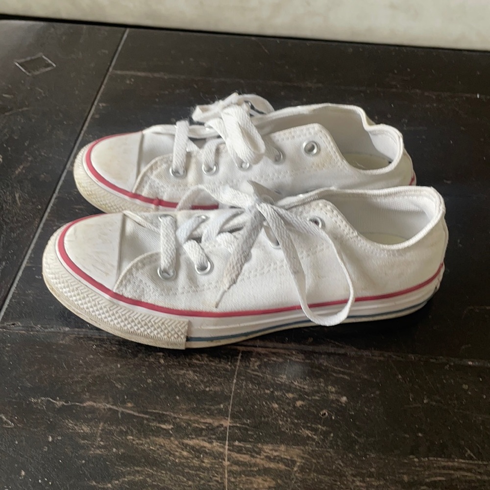 Kids converse
